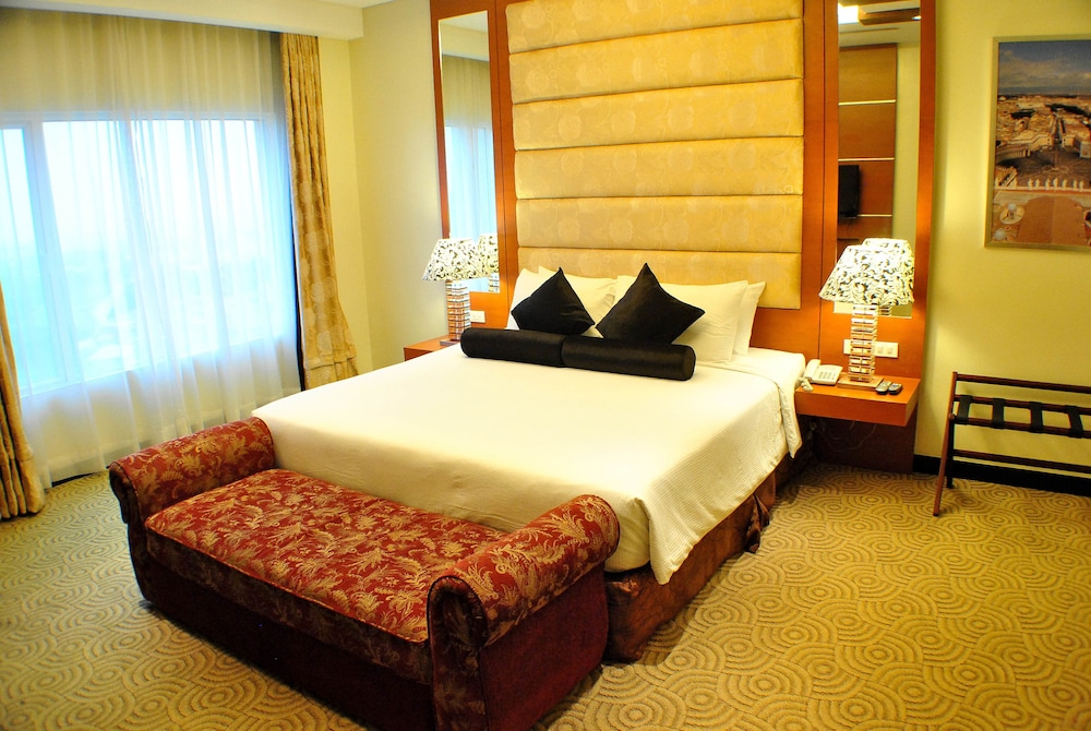 Hotel Elizabeth Cebu 8/50