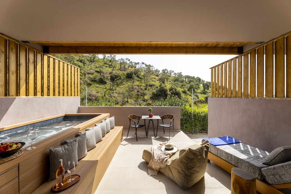 Skiathos Avaton Suites and Villas 40/66