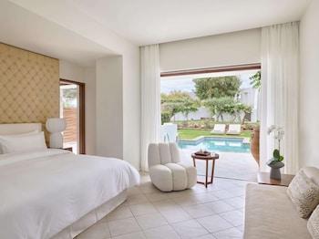 2 Bedrooms, Swim Up, Suite