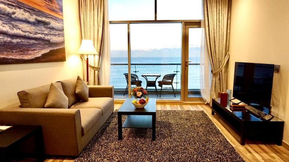 Al Kout Beach Hotel 21/36