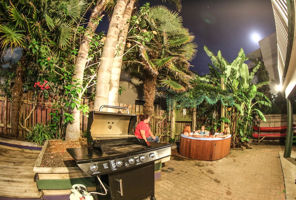 Centabay Lodge 10/47