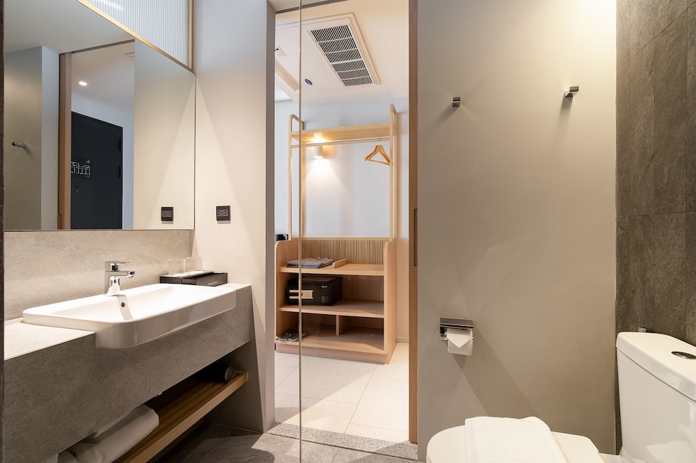 Saan Hotel Sathorn 49/50