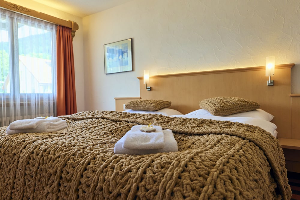 Madrisa Lodge 17/62
