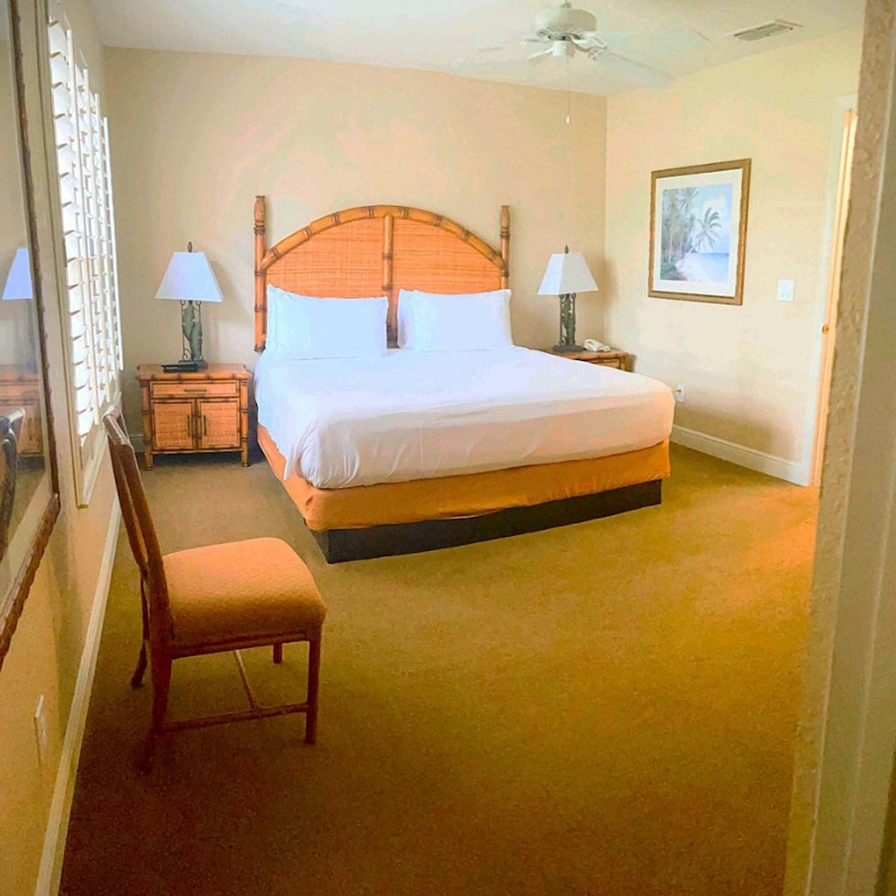 Villas At Regal Palms 16/51