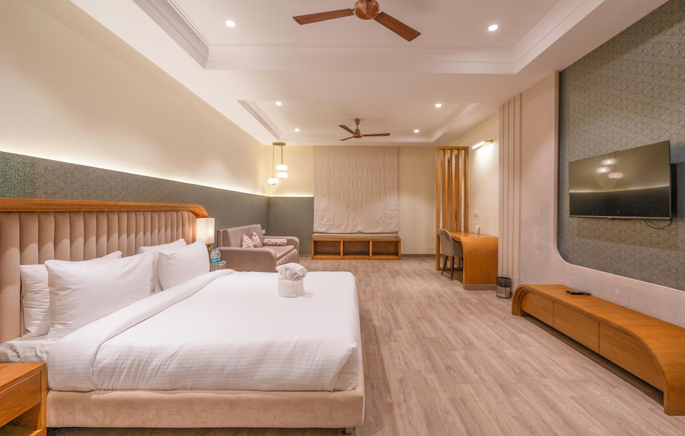 Excel Hotels & Resorts Corbett 8/49