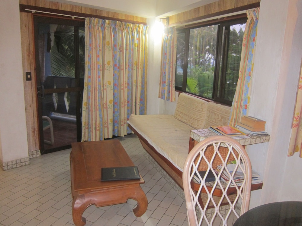 Raina Beach Apartments 34/71