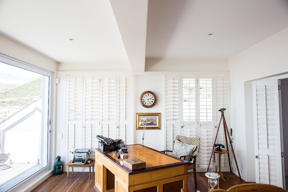 Kalk Bay Apartments 1/9