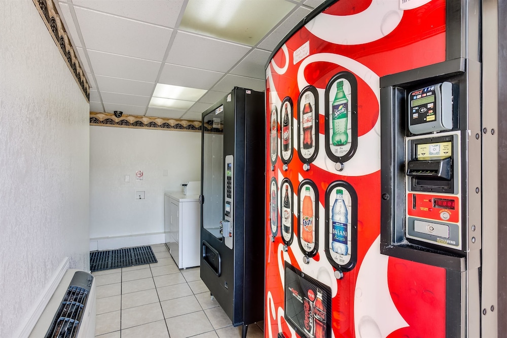 Motel6 El Paso, TX - West 36/66