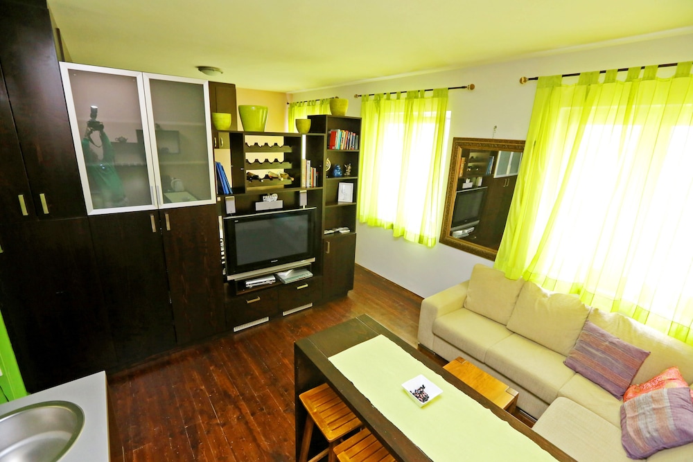 Central Apartments - Integrated Hotel 54/67