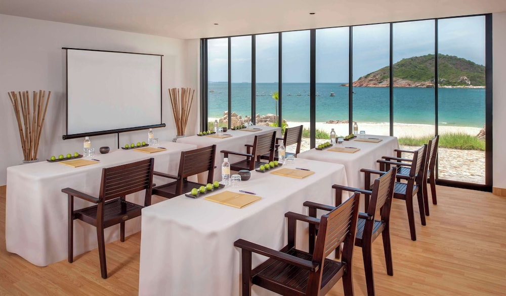 Avani Quy Nhon Resort 33/50