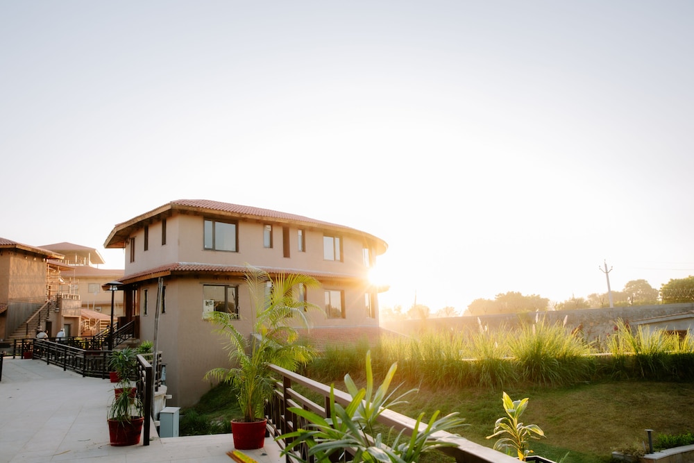 Aamaghati Wildlife Resort, Ranthambore in Khandar