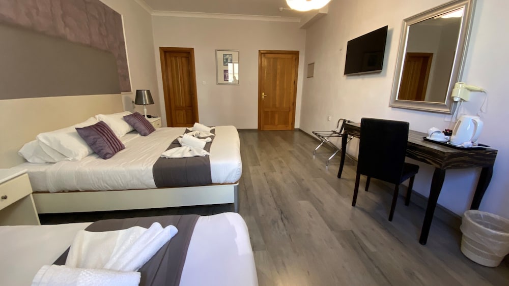 SLIEMA MARINA HOTEL 31/70