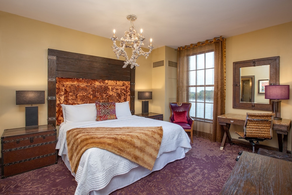 The Bohemian Hotel Savannah Riverfront Autograph Collection 5/32