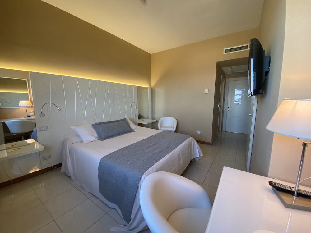 Barion Hotel 24/64