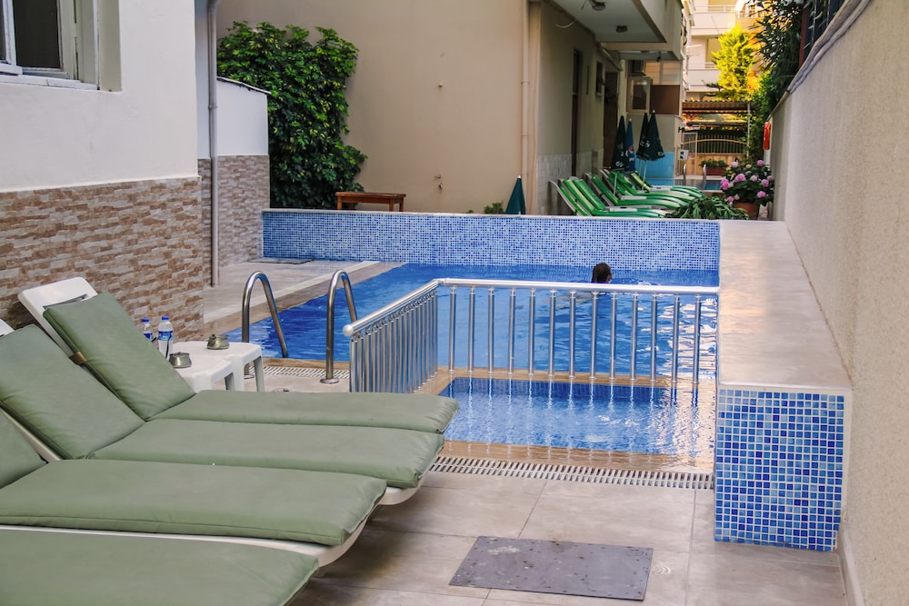 Aysev Hotel 7/42