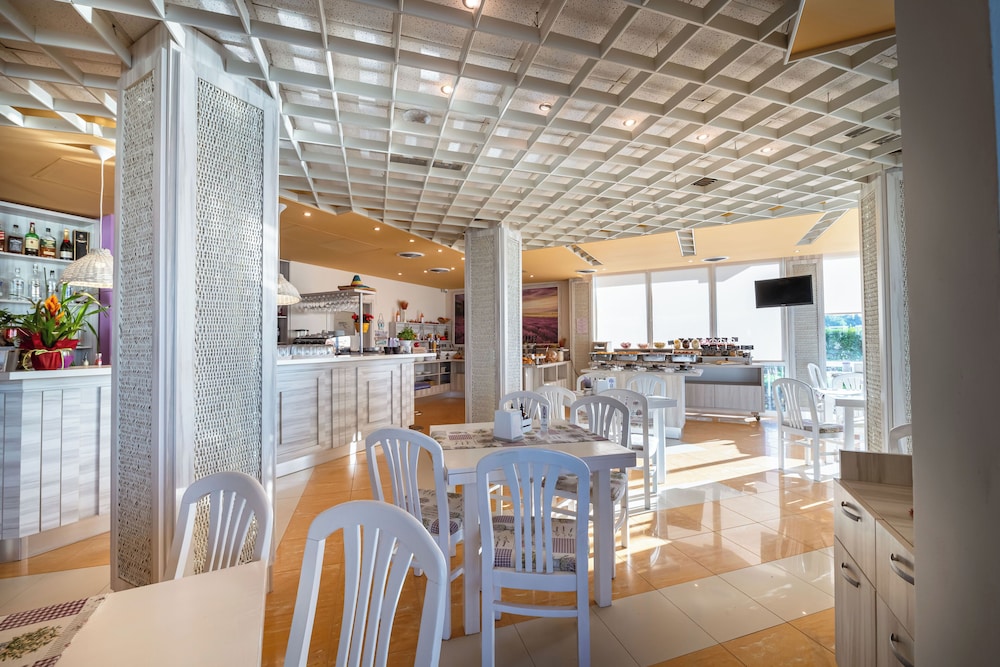 Aphrodite Hotel 51/73