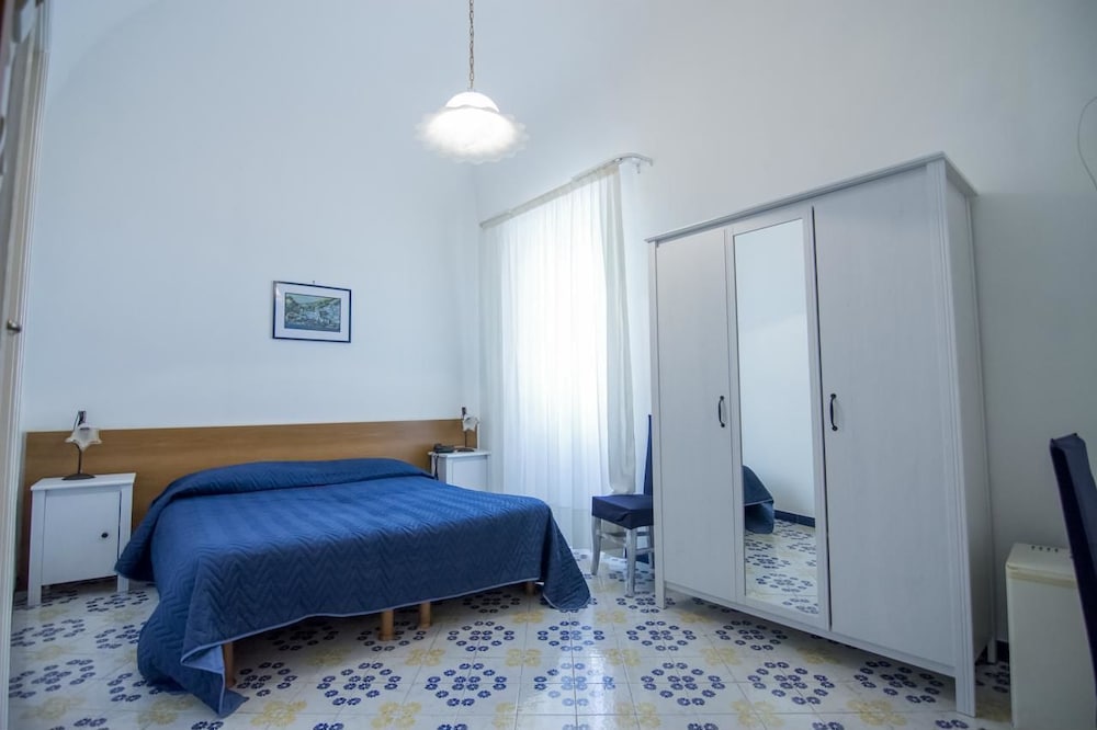 Hotel Fontana 18/65