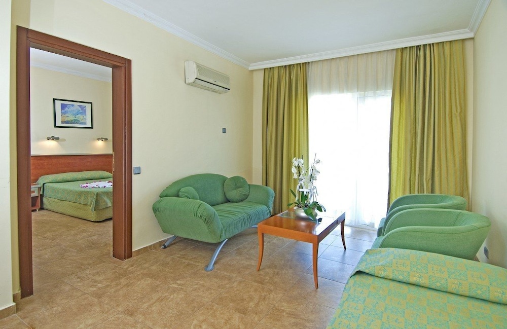 Club Hotel Sunbel 22/49
