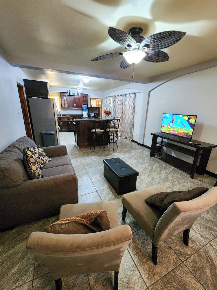 Caribbean Shores Bed & Breakfast 24/50