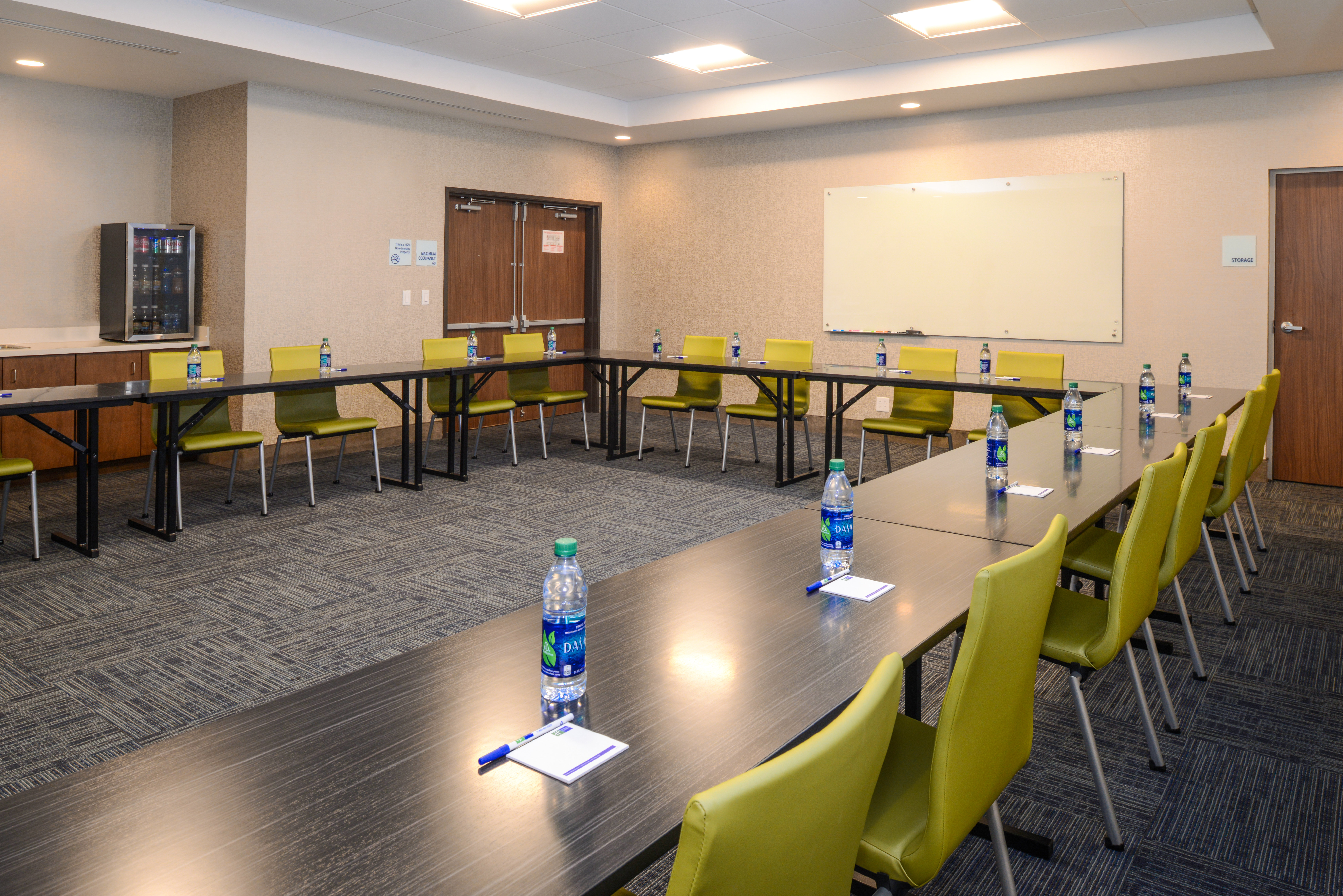 Holiday Inn Express Suites Alachua Gainesville Area 63/73