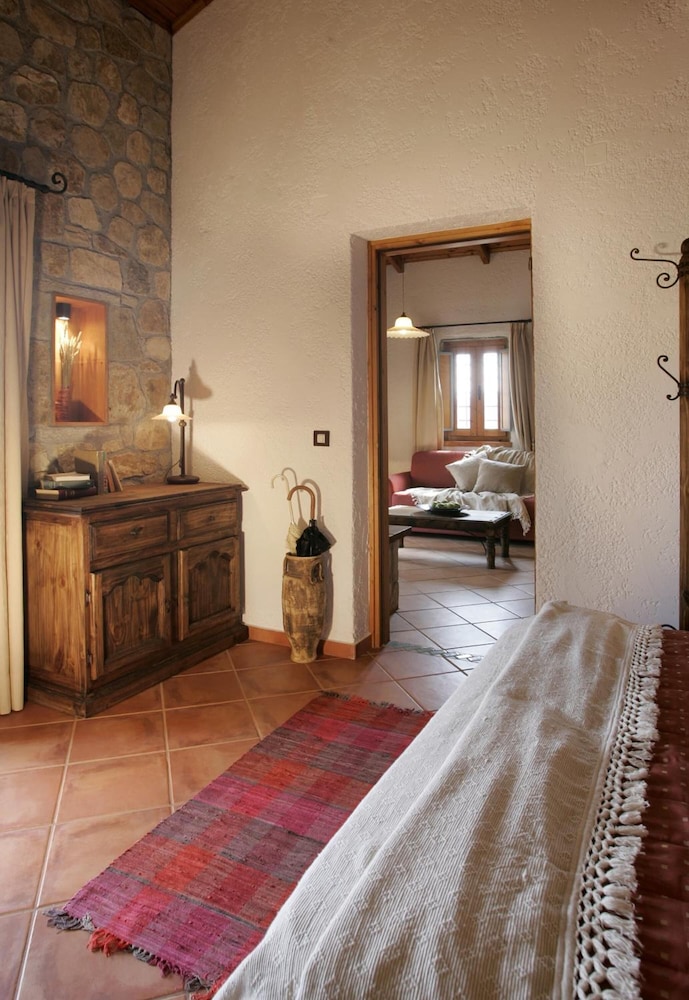 Abeliona Retreat 12/41