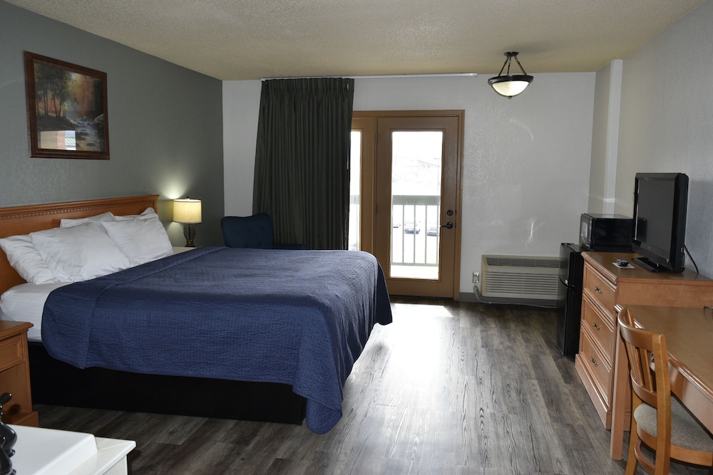 SUITE, KING BED, JETTED TUB, BATHTUB