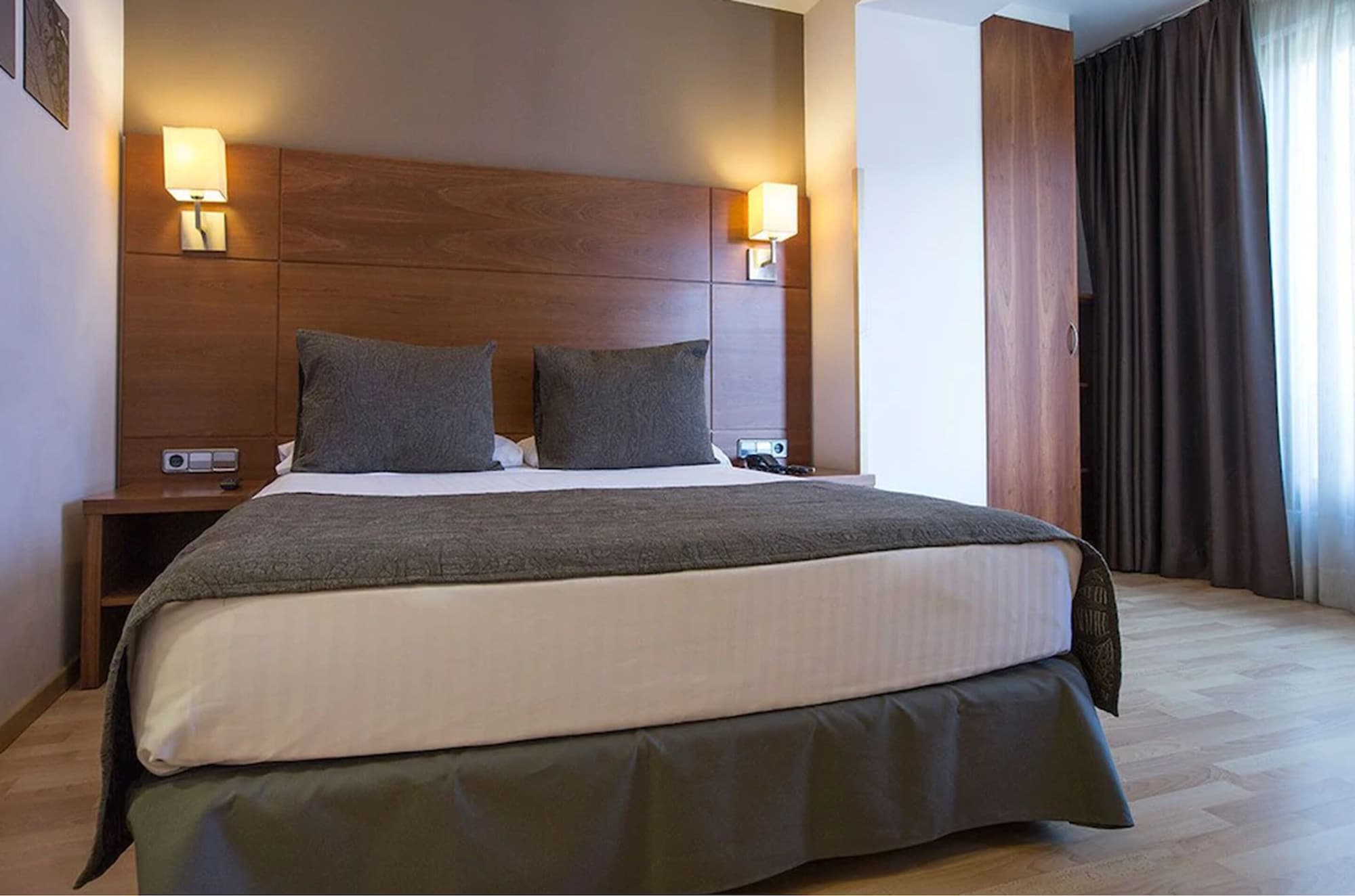STANDARD, DOUBLE BED