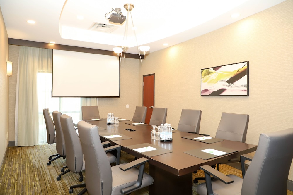 Courtyard By Marriott Toronto Brampton 41/43