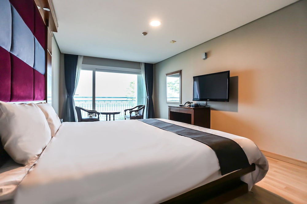 Gyeongpo Soo Hotel 11/68