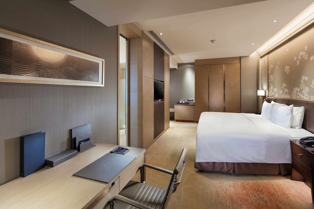 Hilton Yantai 7/64