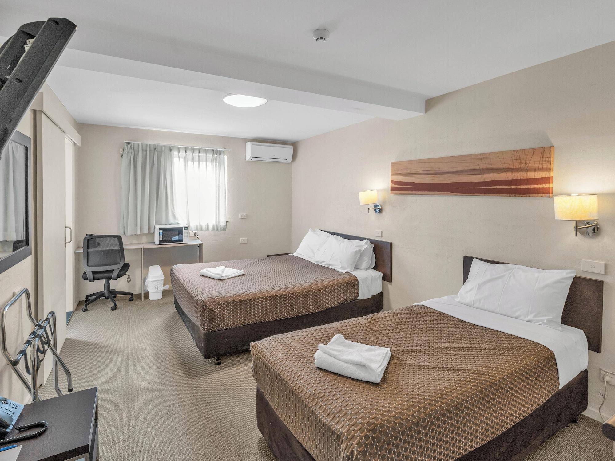 Family, Multiple Beds, Small