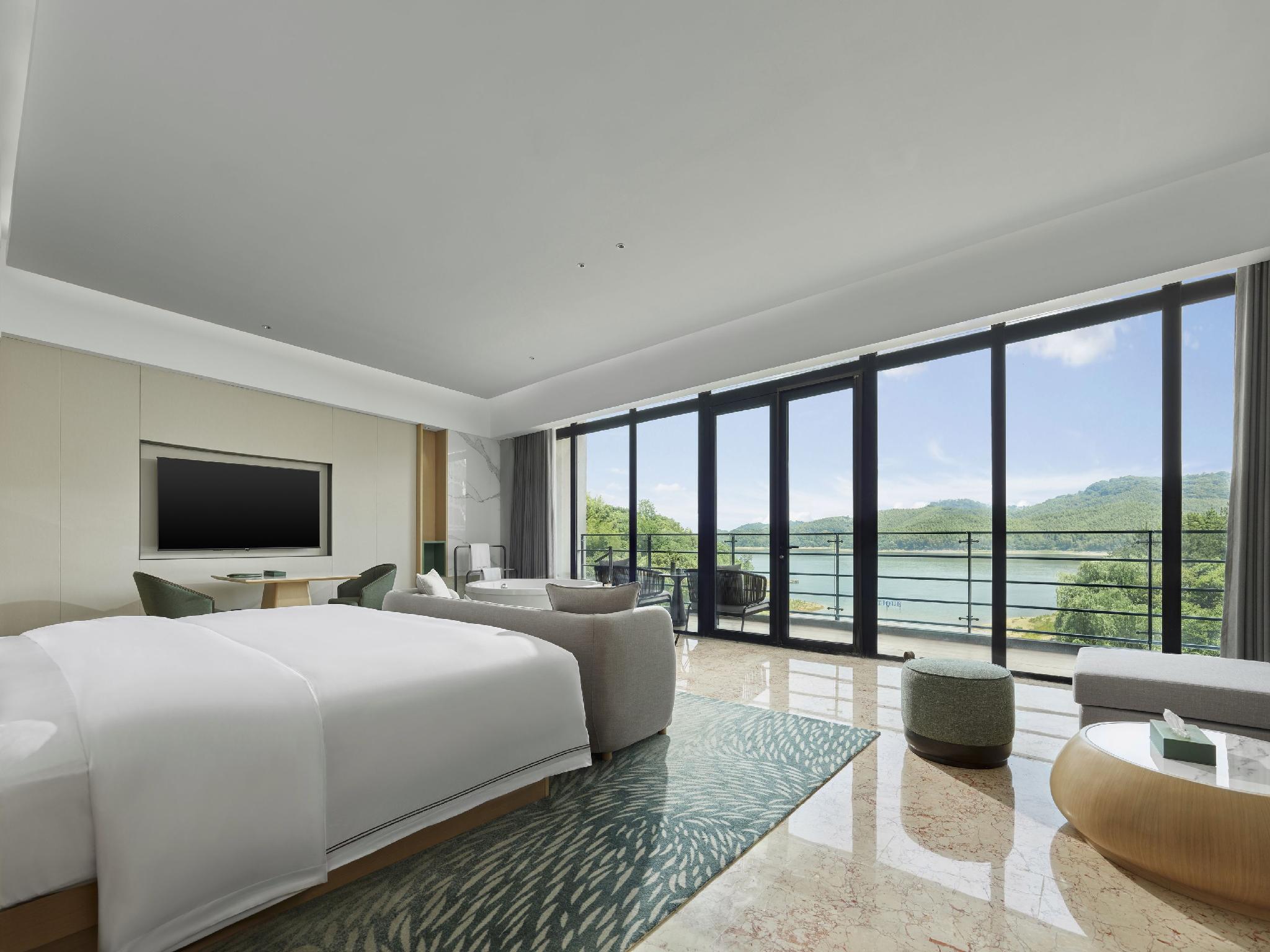 Hentique Resort & Spa 4/53