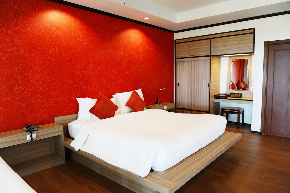 Lanta Sand Resort And Spa 30/71