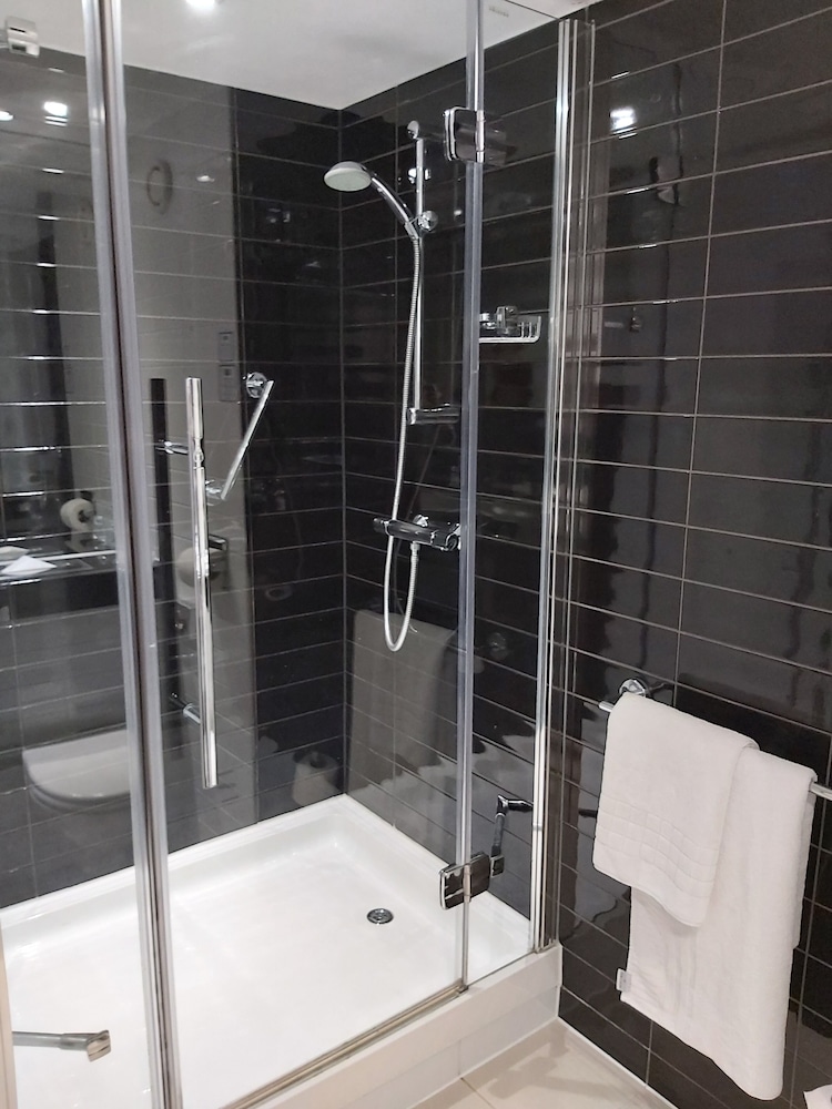 Holiday Inn Express Windsor 30/74