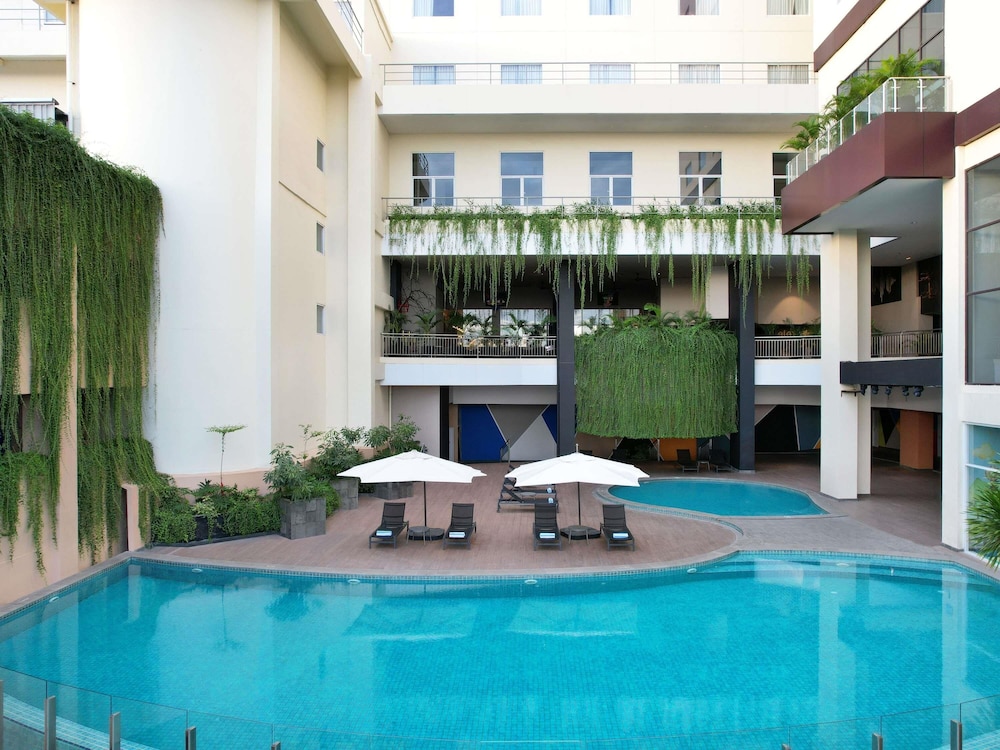 Mercure Bengkulu 63/66