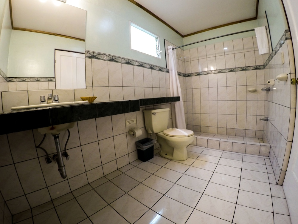 FAMILY SUITE, MULTIPLE BEDS, GARDEN VIEW, TERRACE