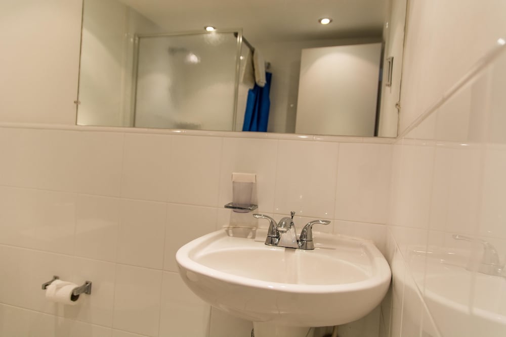 HBK Villa Rentals 34/36