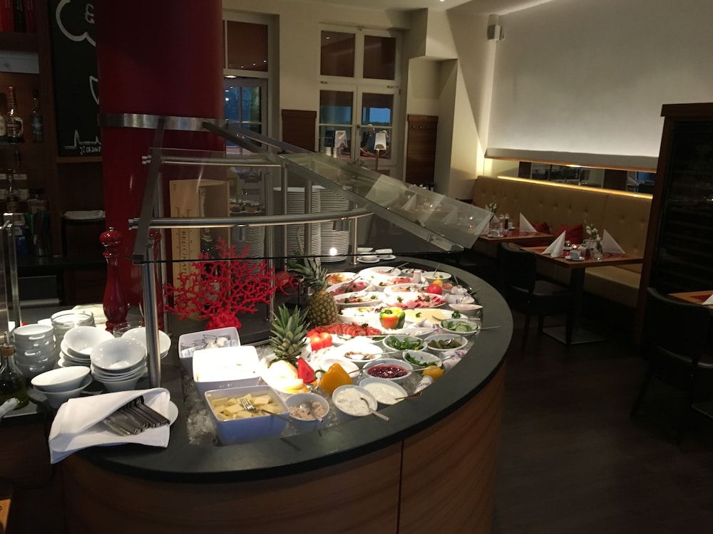 HOTEL GRAFRATHER HOF 36/49
