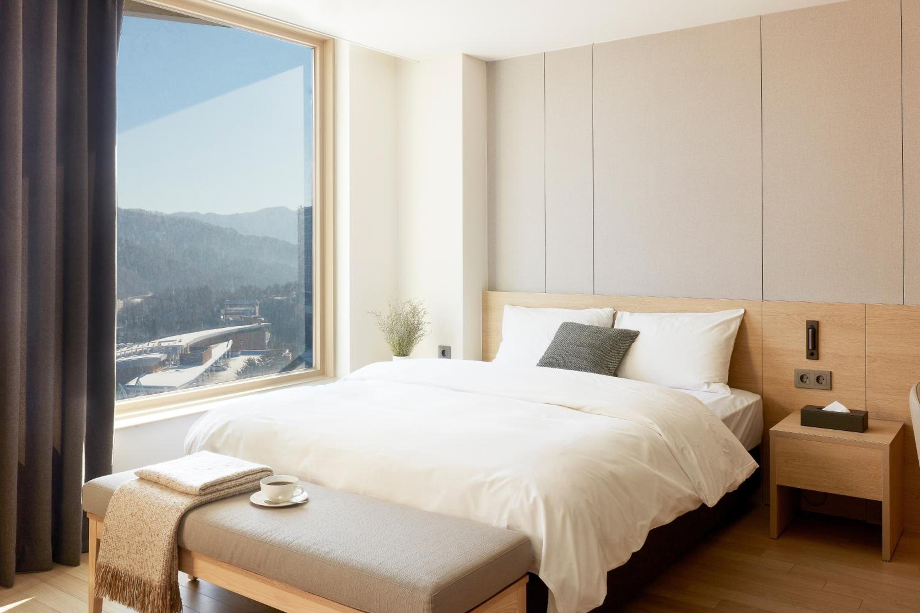 Sky, Water, Room Assigned on Arrival