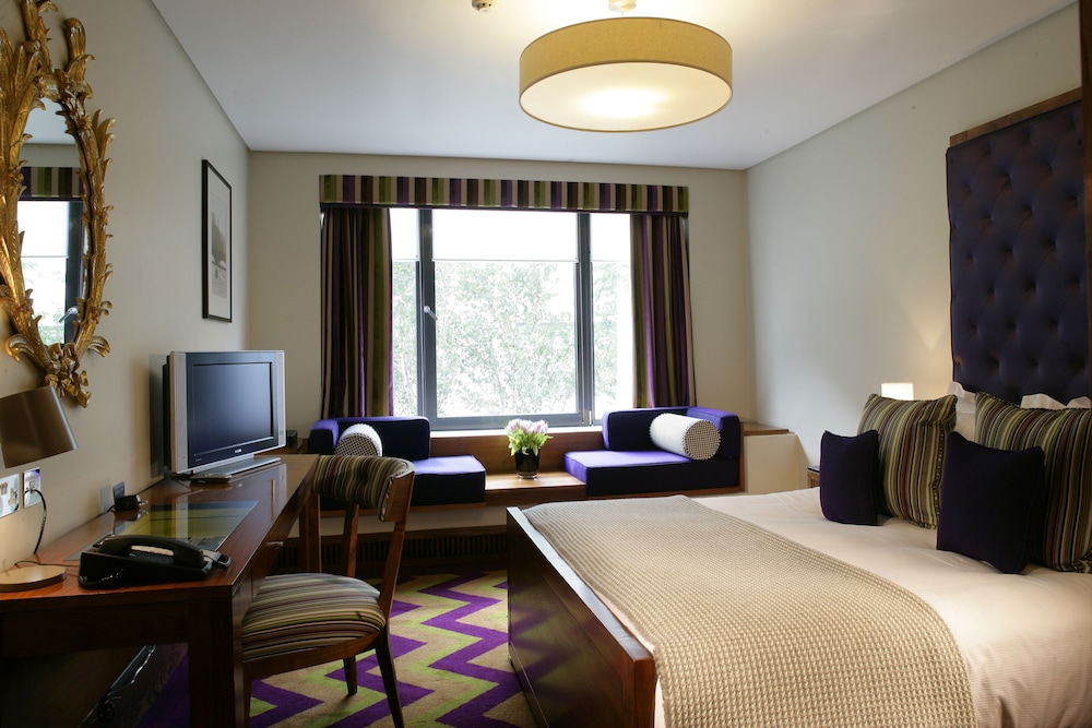 Fitzwilliam Hotel 11/52