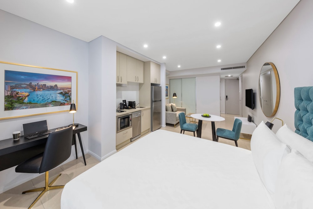 Meriton Suites Pitt Street 12/65