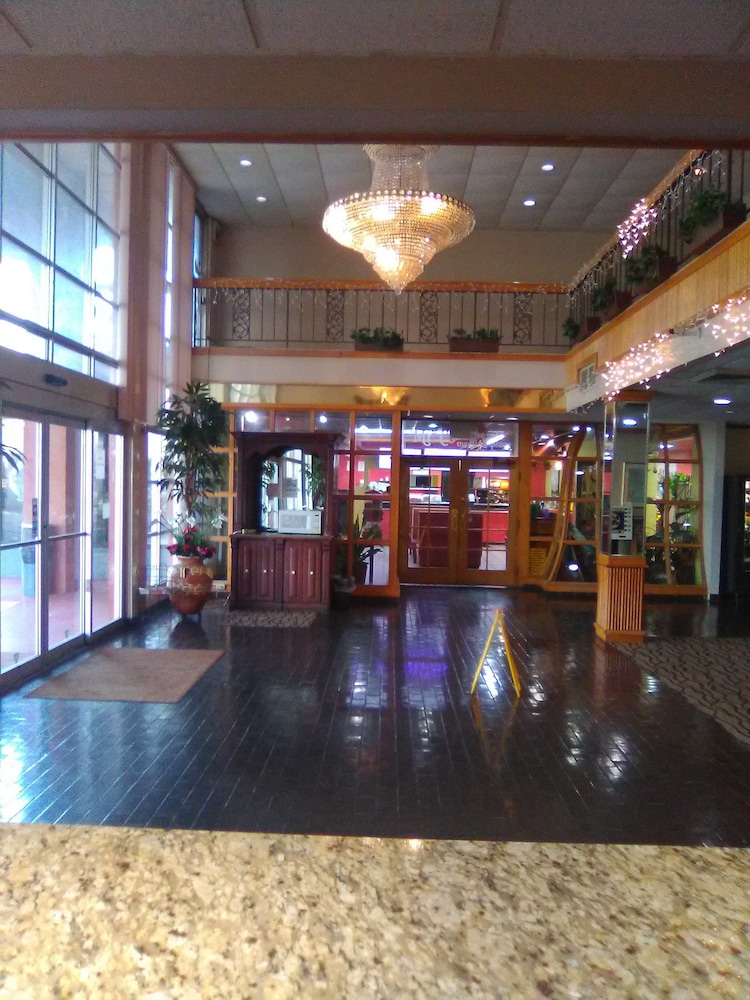 Regency Inn & Suites 6/9