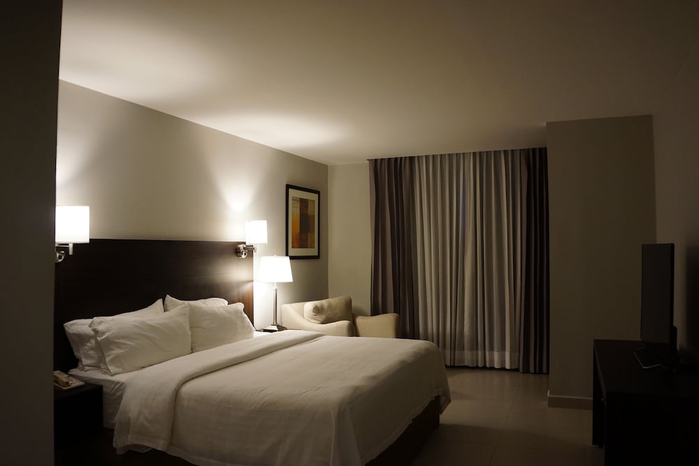 غرفة بريميوم بسرير كينج، HOLIDAY INN CAMPECHE 3/5