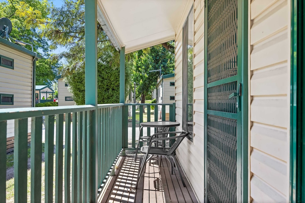 EUREKA STOCKADE HOLIDAY PARK 16/80