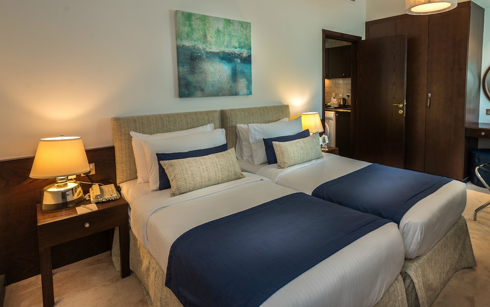1 BEDROOM, EXECUTIVE, SUITE, TWIN BEDS
