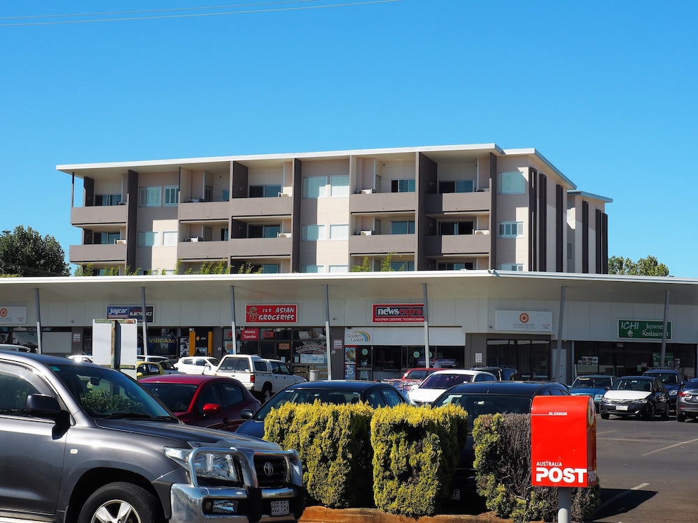Laguna Apartments 1/67