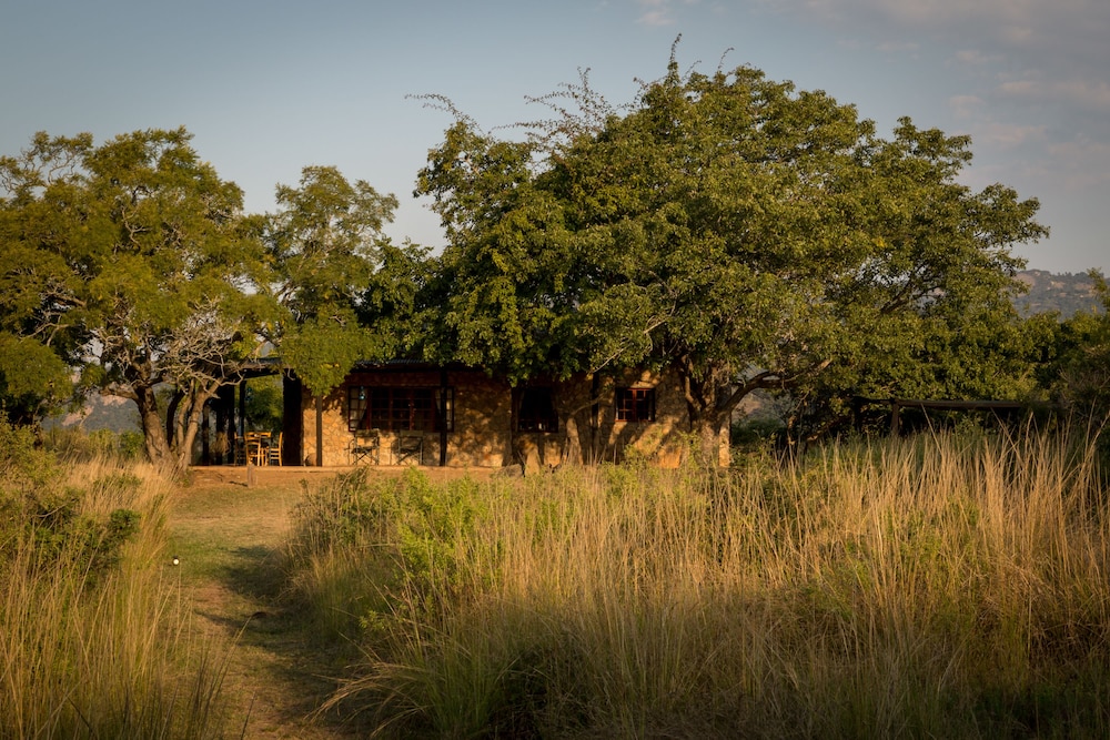 Tomjachu Bush Lodges 64/74