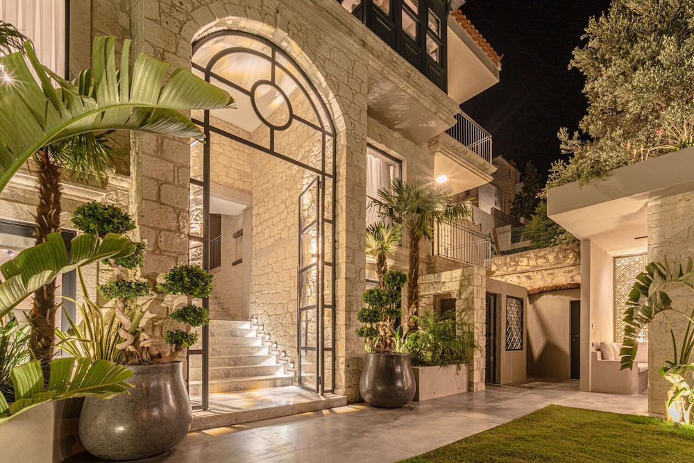 Derin Konak Hotel - Adults Only 46/56