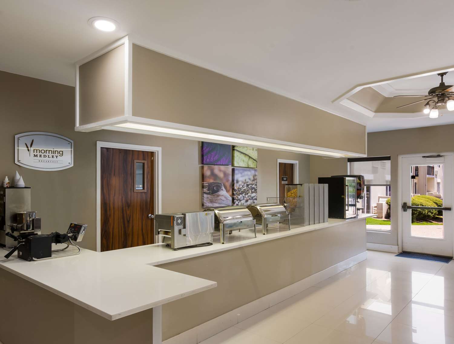 MainStay Suites Savannah Midtown 11/40