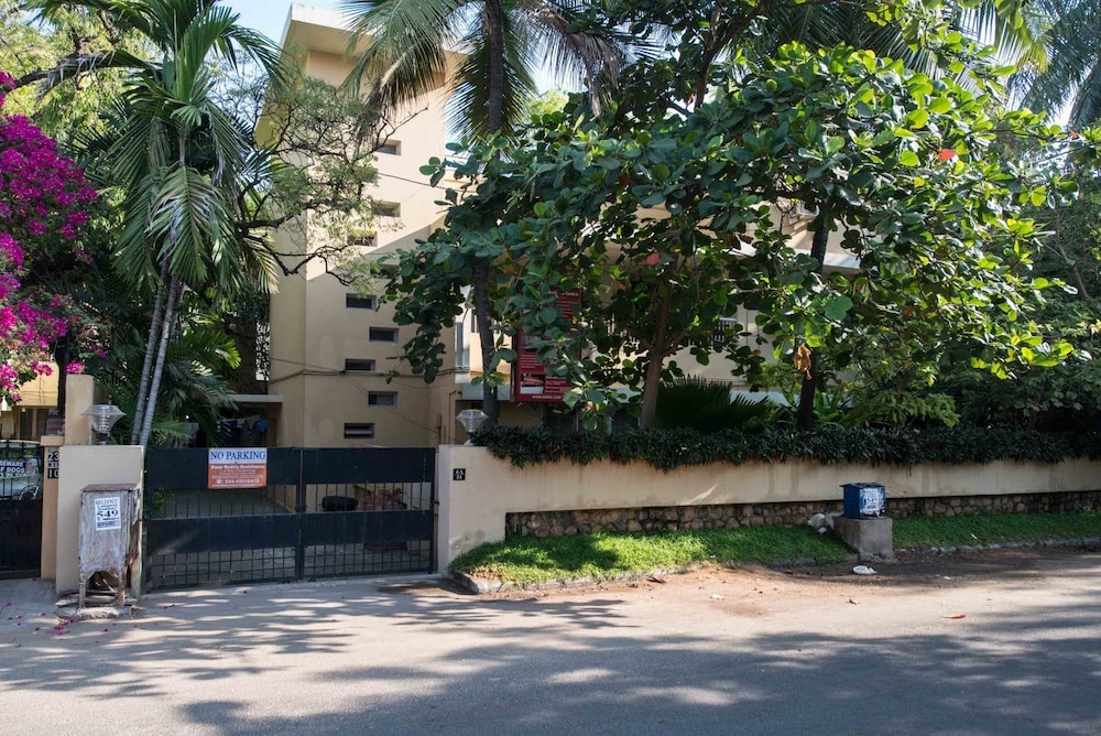 HANU REDDY RESIDENCES - WALLACE GARDEN 45/50
